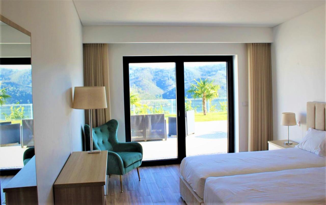 Lago Azul Villas Ferreira do Zêzere Exteriör bild
