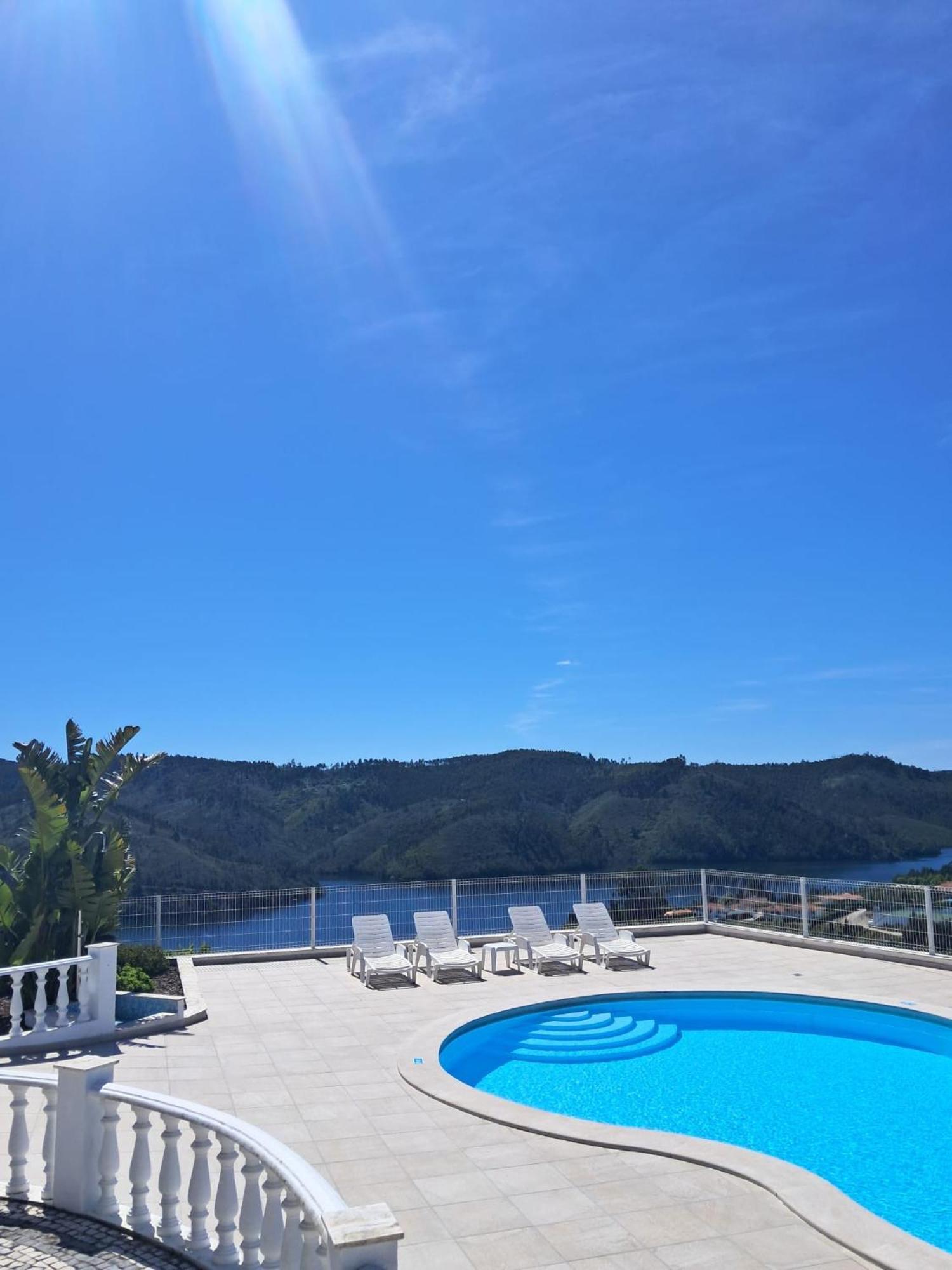 Lago Azul Villas Ferreira do Zêzere Exteriör bild