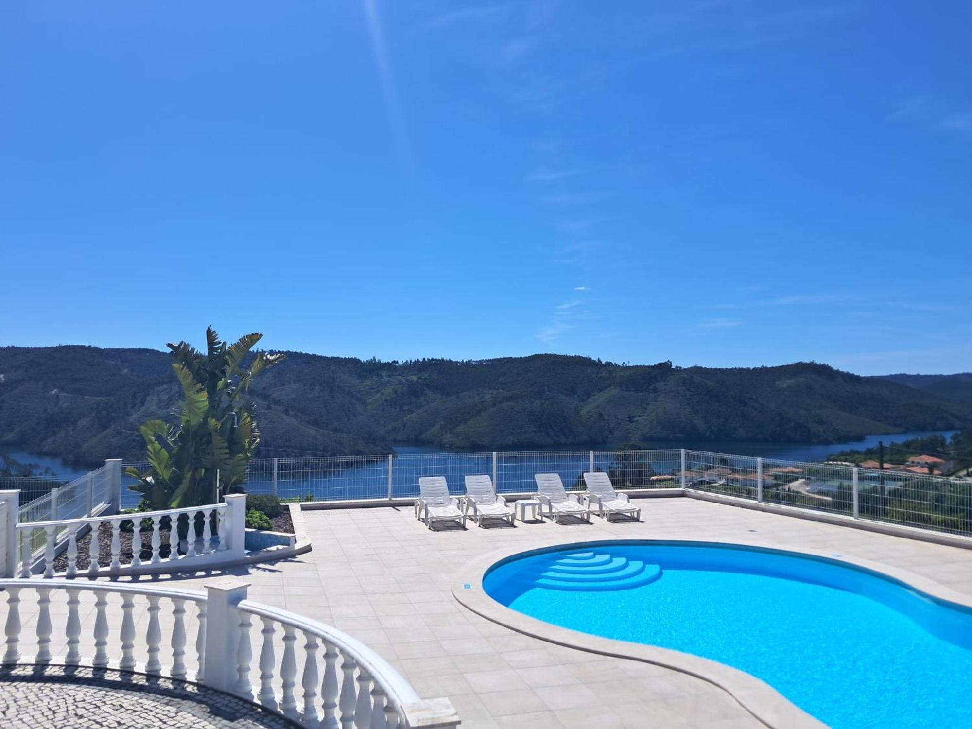 Lago Azul Villas Ferreira do Zêzere Exteriör bild